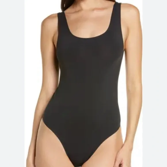 NWOT SKIMS seamless bodysuit - Picture 2 of 5